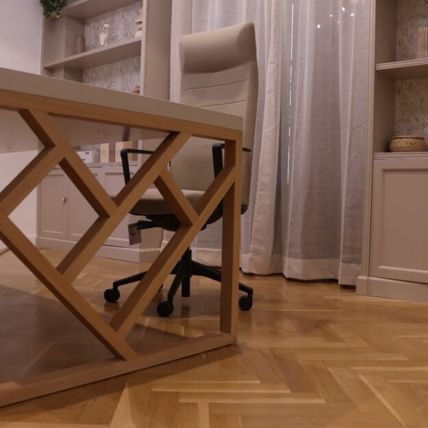 18. DISEÑO MESA A MEDIDA