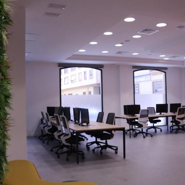 23. ZONA DE TRABAJO