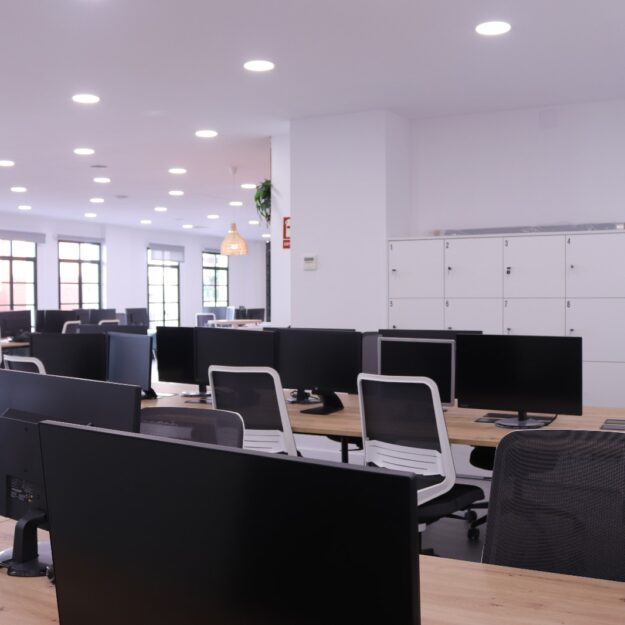 8. ZONA DE TRABAJO